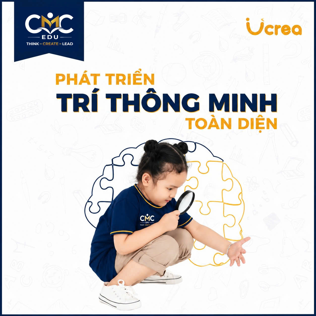 Bé gái UCREA khám phá với kính lúp